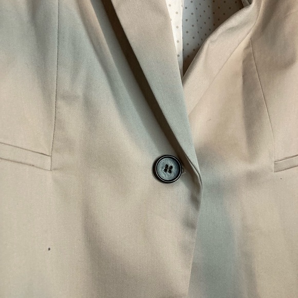Ann Taylor Beige Tan Women’s Blazer Suit Jacket Coat - Picture 3 of 5
